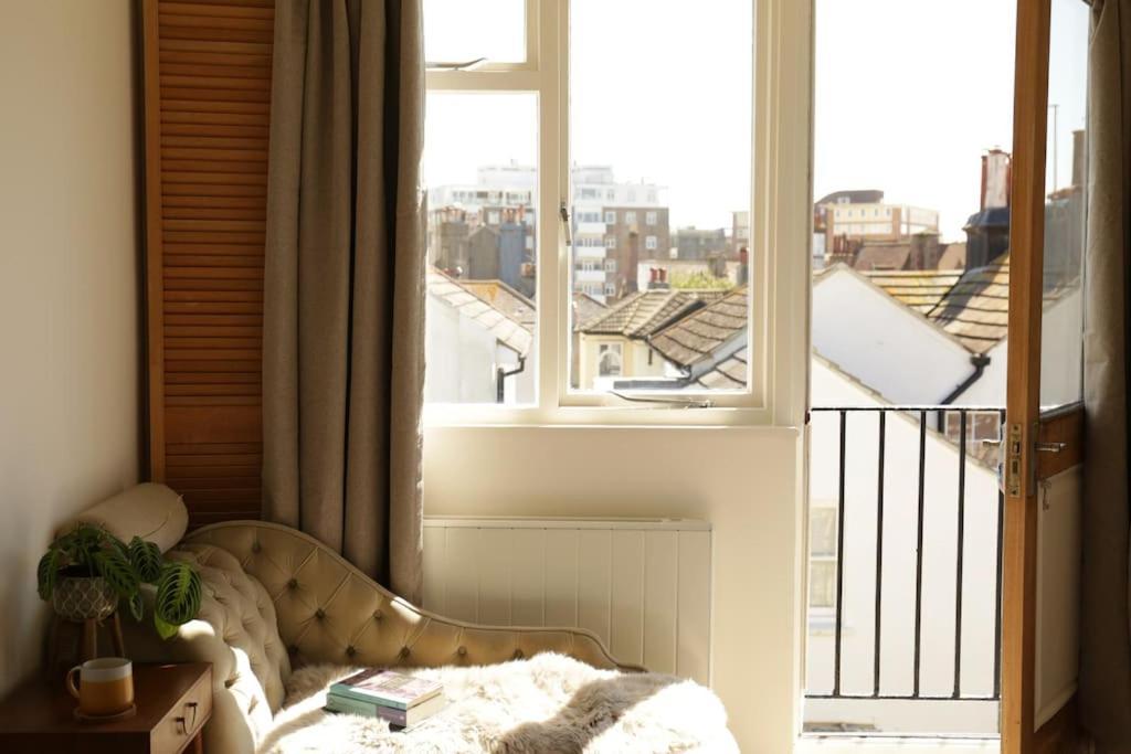 Sunny Seaside Sanctuary - Two Bedroom Apartment Brighton Exterior foto