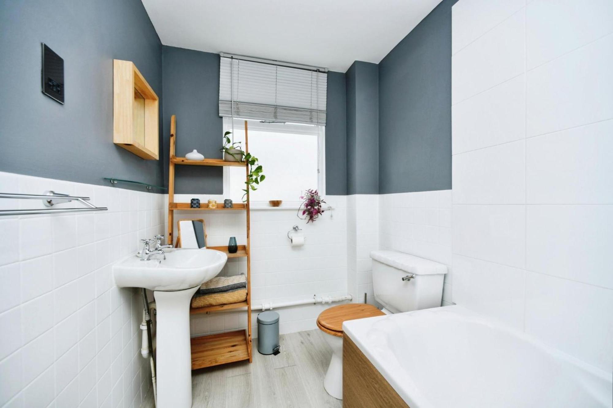 Sunny Seaside Sanctuary - Two Bedroom Apartment Brighton Exterior foto